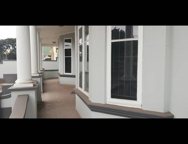 200M² OFFICE FOR SALE IN GLENWOOD